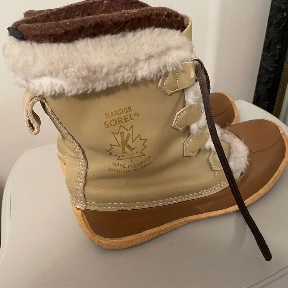 Women's Nanook Sorel Leather Lace Fur Lined Winter Boots Made in Canada Size 9